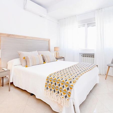 Ferienwohnung Bhost - Paseo De La Malagueta Málaga Exterior foto