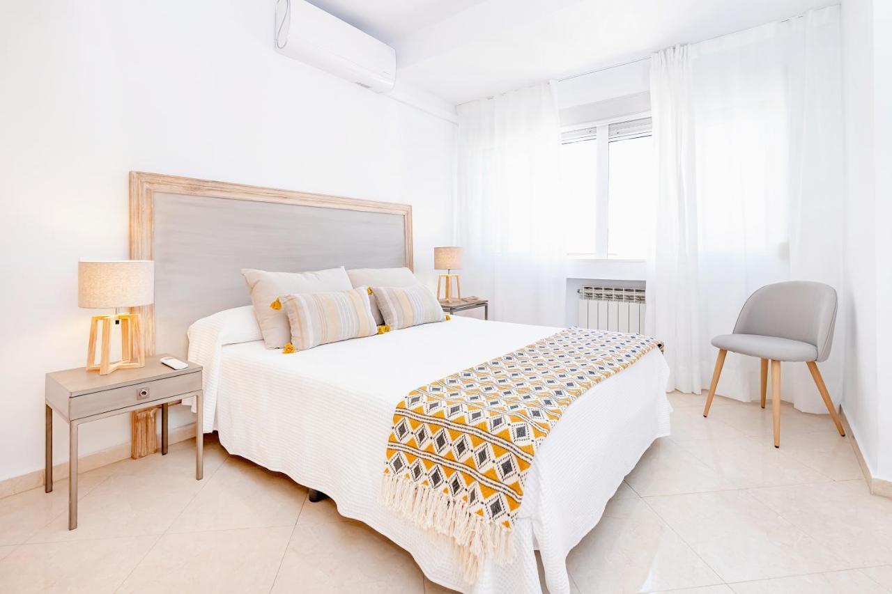 Ferienwohnung Bhost - Paseo De La Malagueta Málaga Exterior foto