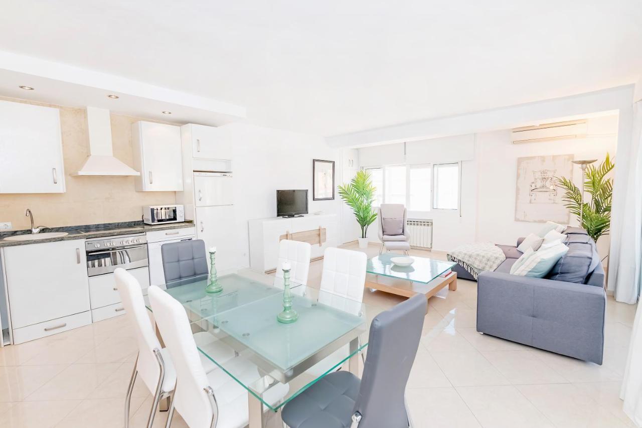Ferienwohnung Bhost - Paseo De La Malagueta Málaga Exterior foto