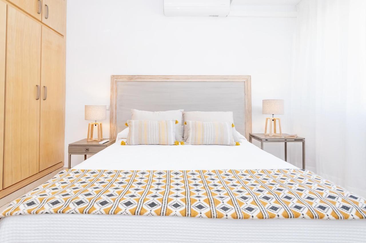 Ferienwohnung Bhost - Paseo De La Malagueta Málaga Exterior foto